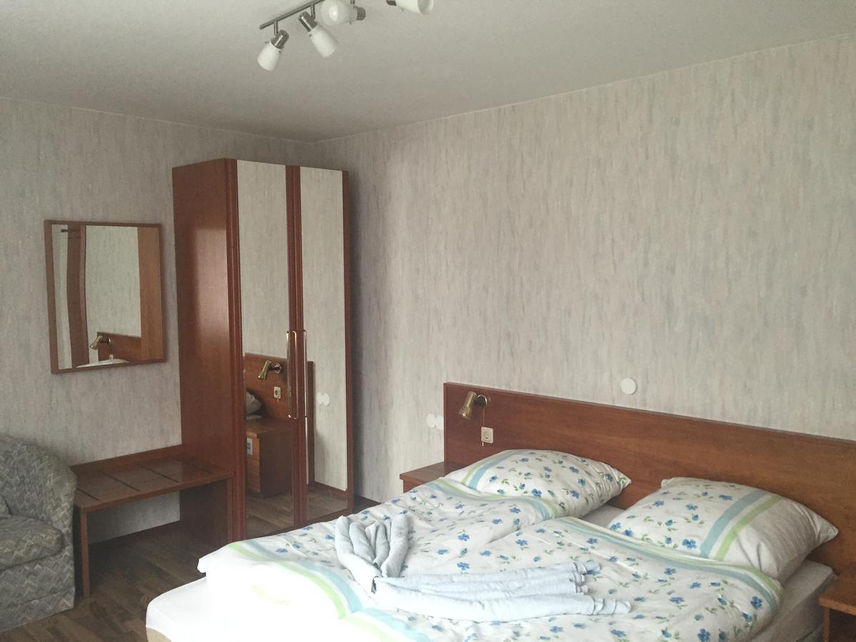 Hotel Restaurant Hohe Tanne Grossbreitenbach Buitenkant foto