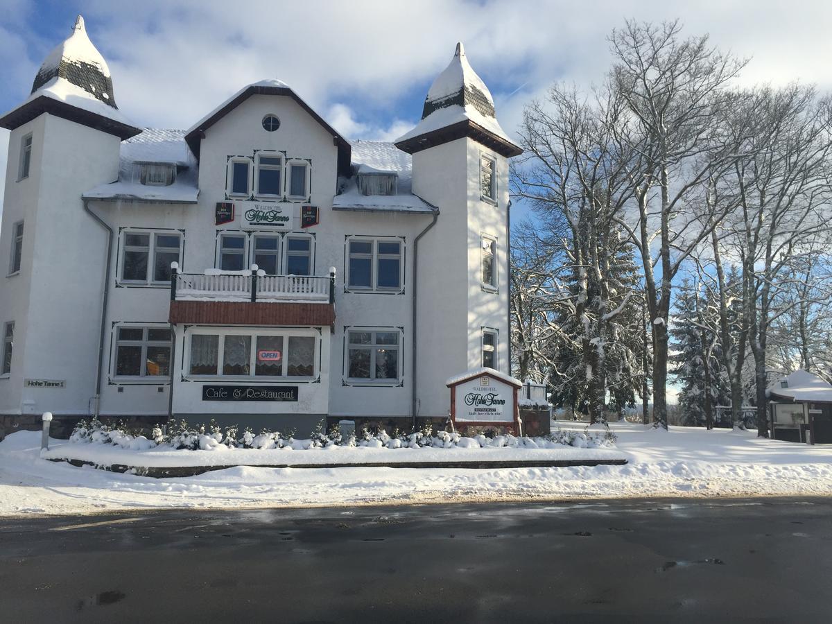 Hotel Restaurant Hohe Tanne Grossbreitenbach Buitenkant foto