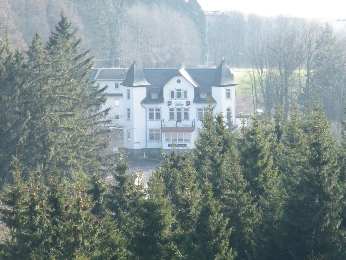 Hotel Restaurant Hohe Tanne Grossbreitenbach Buitenkant foto